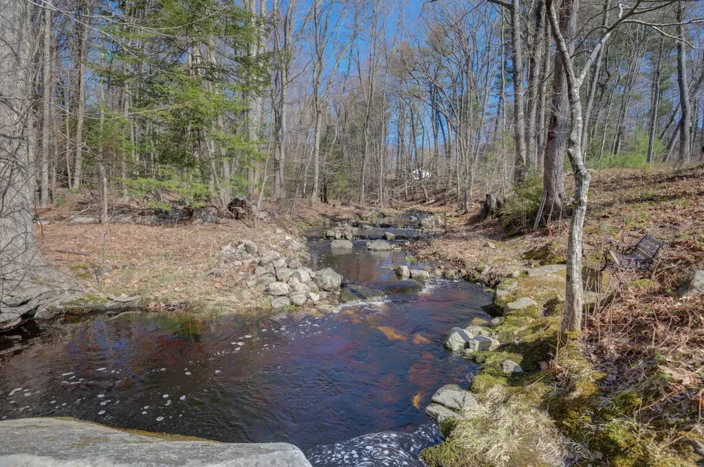 22 Hideaway Lane Falmouth ME 04105