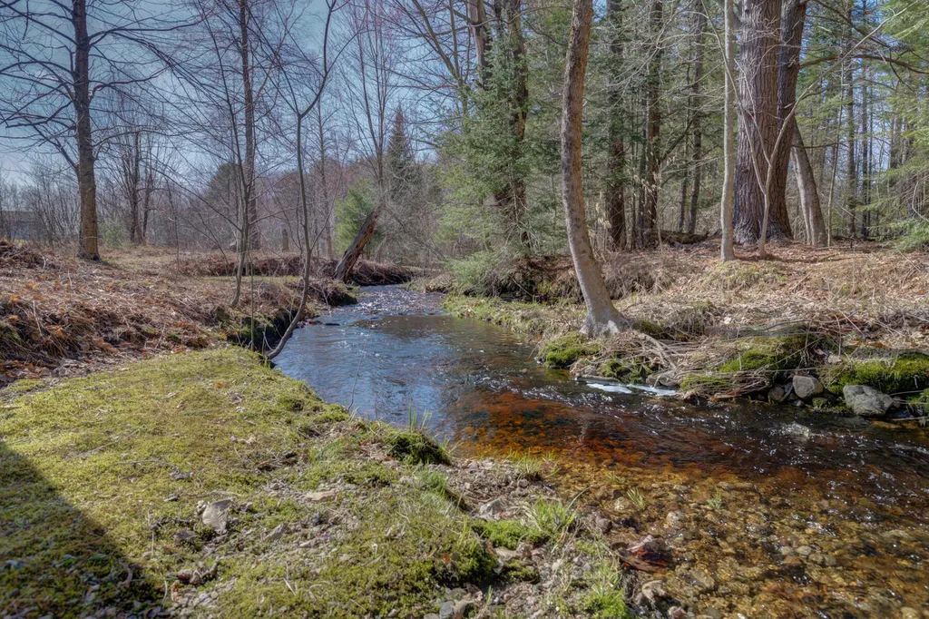 22 Hideaway Lane Falmouth ME 04105