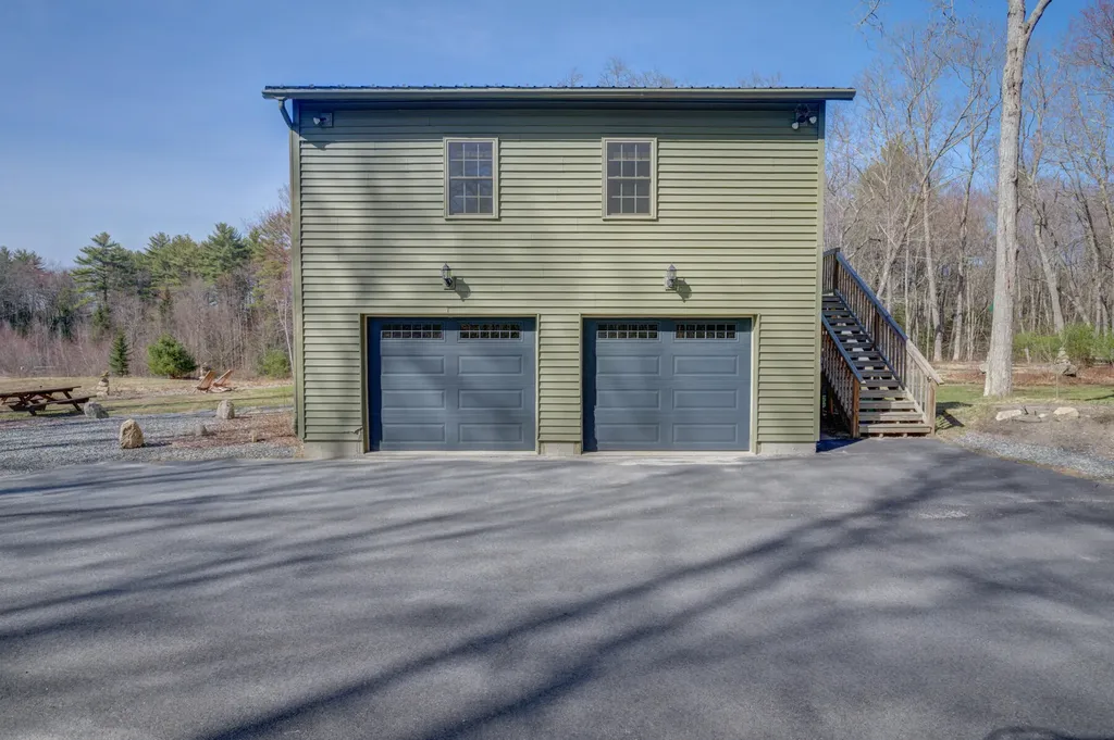 22 Hideaway Lane Falmouth ME 04105