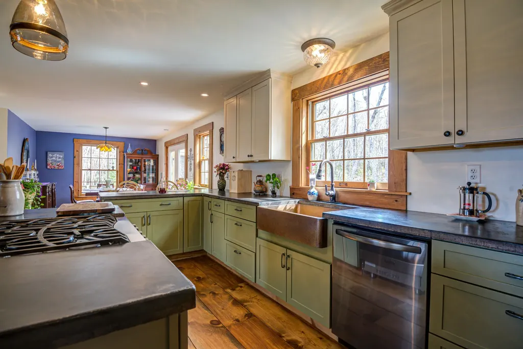 22 Hideaway Lane Falmouth ME 04105