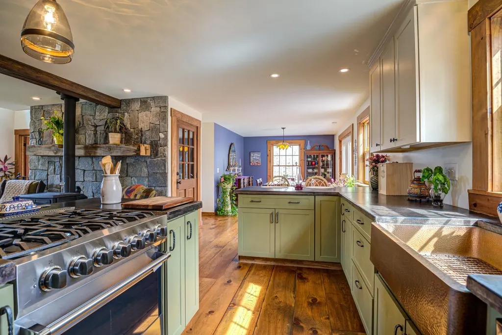 22 Hideaway Lane Falmouth ME 04105