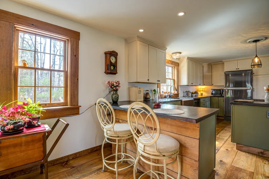 22 Hideaway Lane Falmouth ME 04105