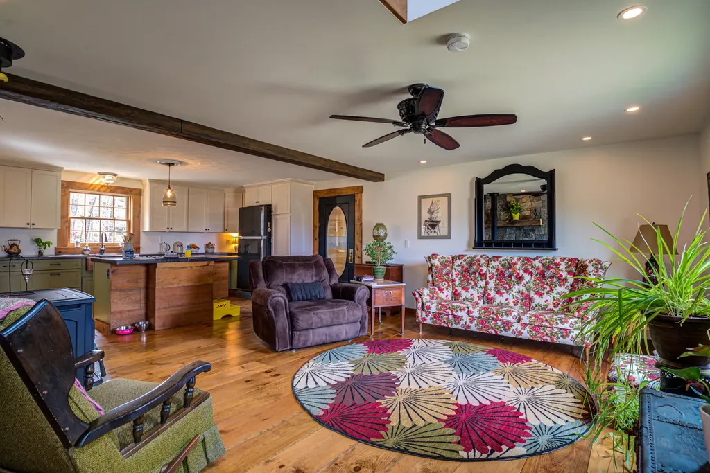 22 Hideaway Lane Falmouth ME 04105