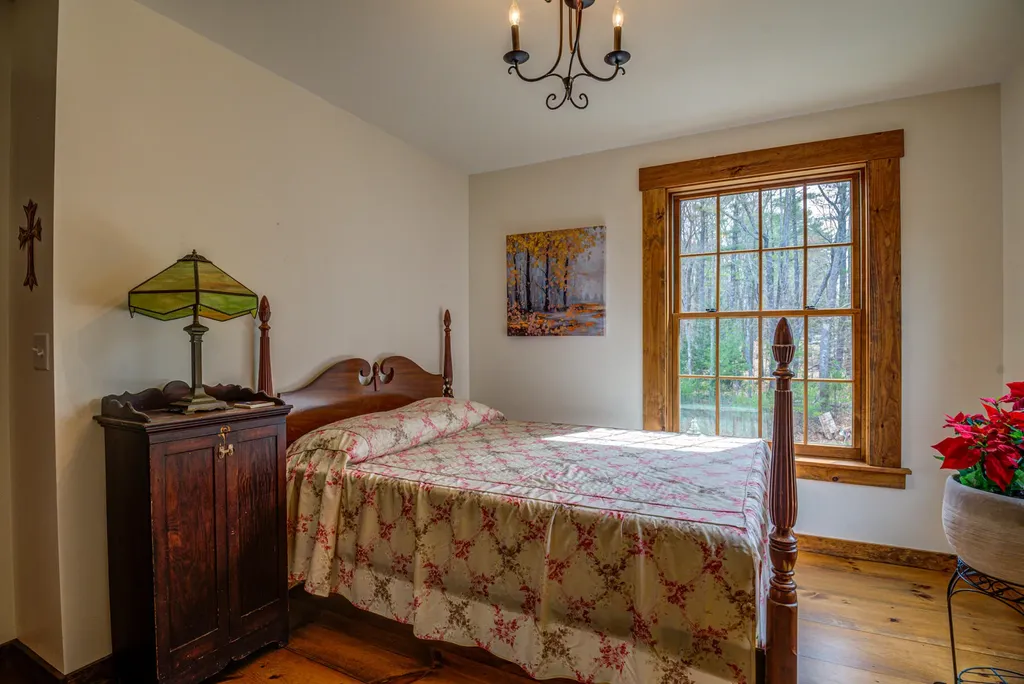 22 Hideaway Lane Falmouth ME 04105