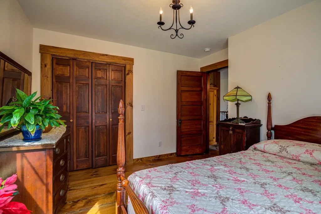 22 Hideaway Lane Falmouth ME 04105