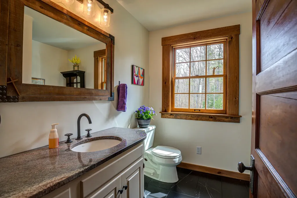 22 Hideaway Lane Falmouth ME 04105