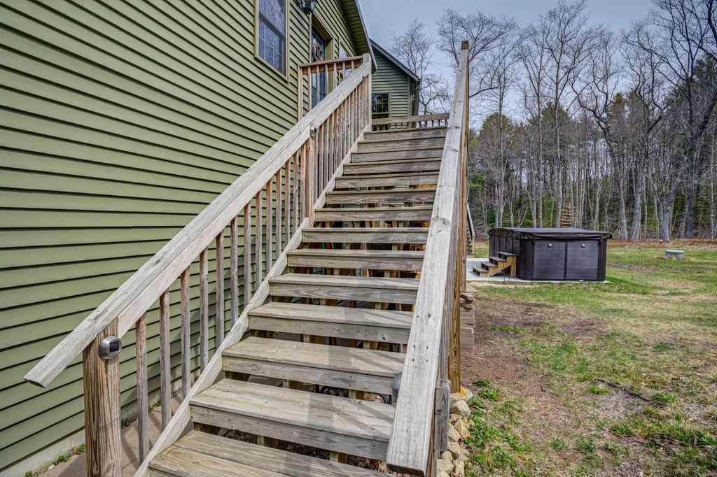 22 Hideaway Lane Falmouth ME 04105