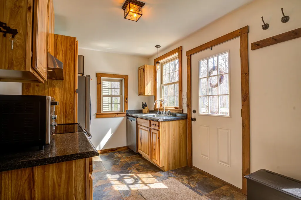 22 Hideaway Lane Falmouth ME 04105