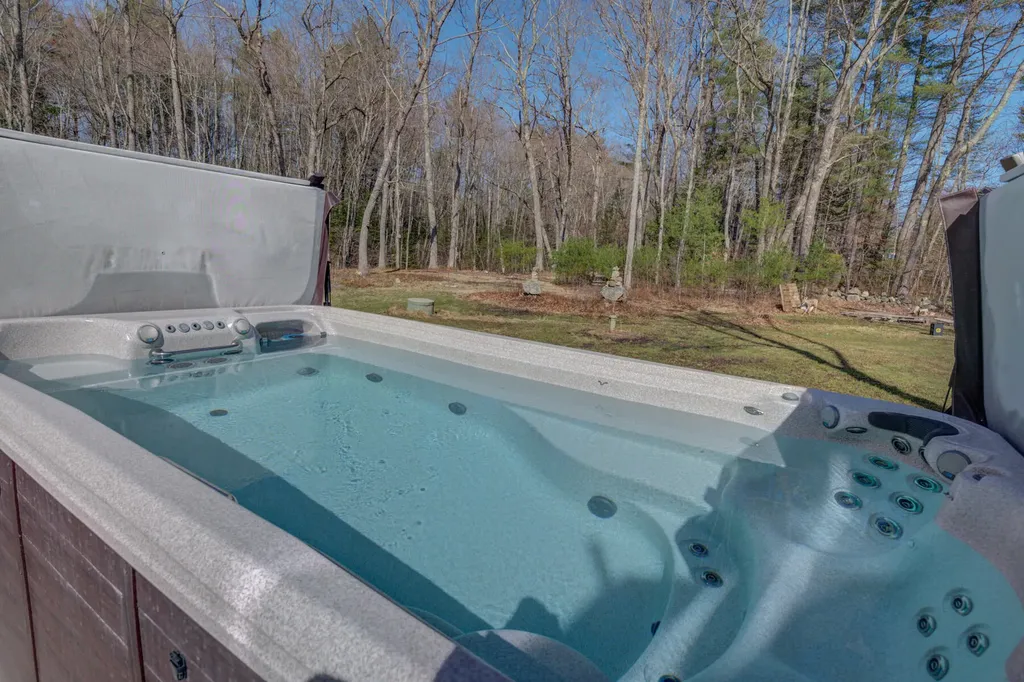 22 Hideaway Lane Falmouth ME 04105