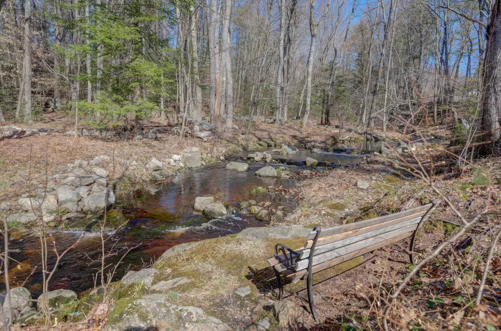 22 Hideaway Lane Falmouth ME 04105