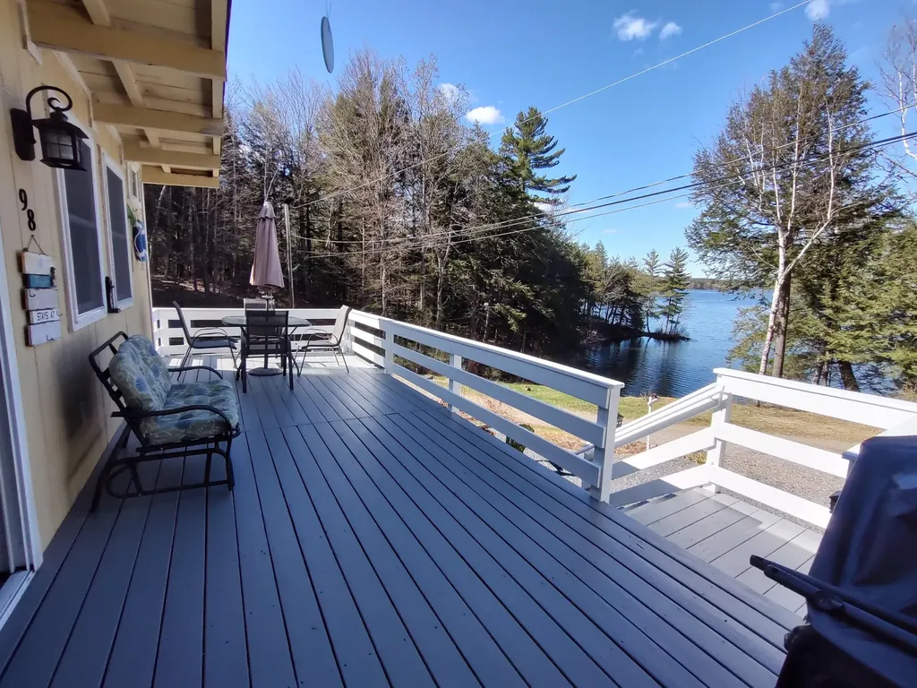 98 Mcquarrie Road Vassalboro ME 04989