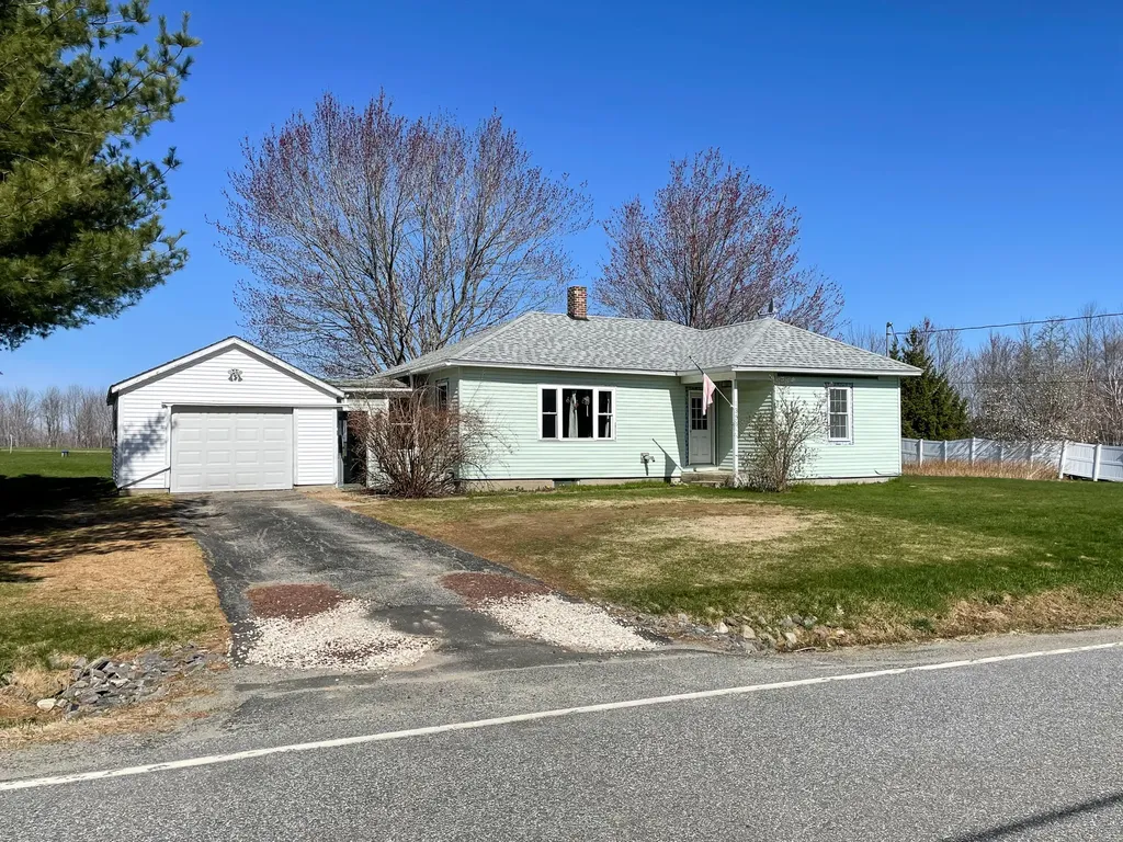 135 P Ridge Road Readfield ME 04355