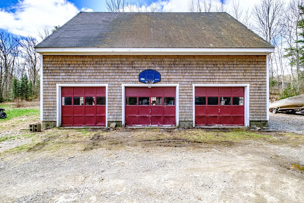 33 Back River Lane Friendship ME 04547