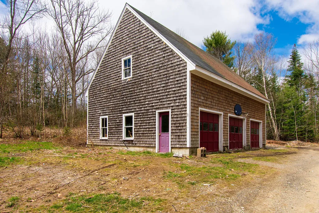 33 Back River Lane Friendship ME 04547