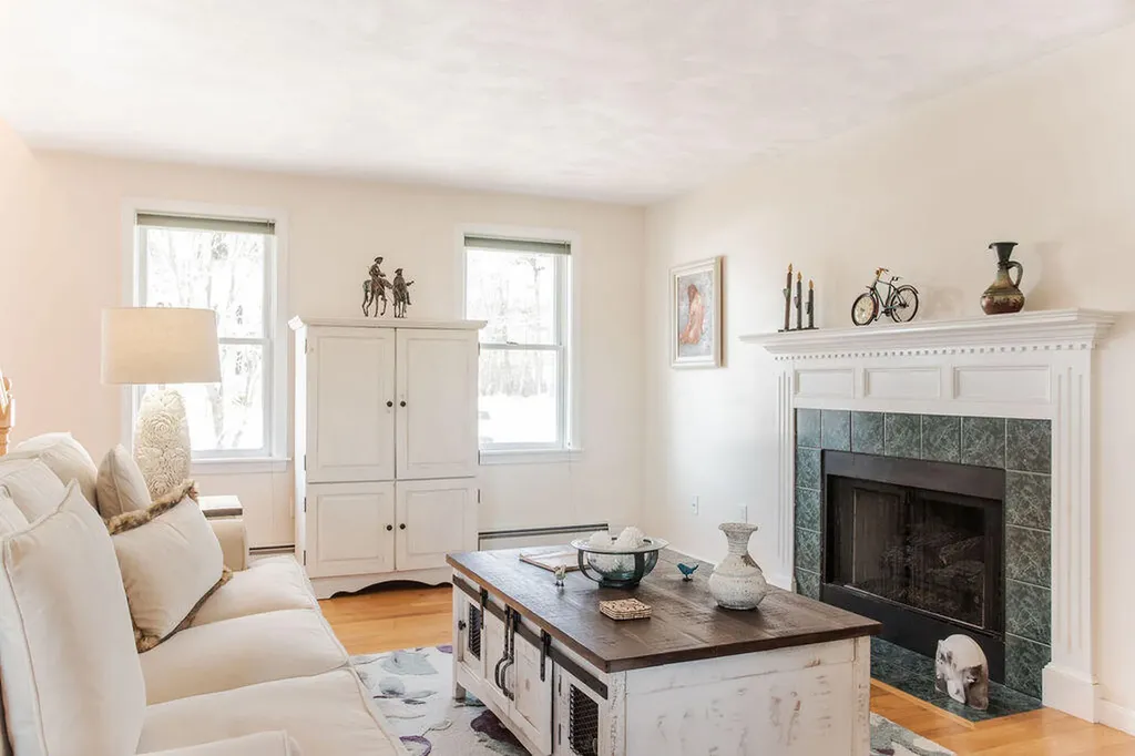 18 Greenacre Drive York ME 03909