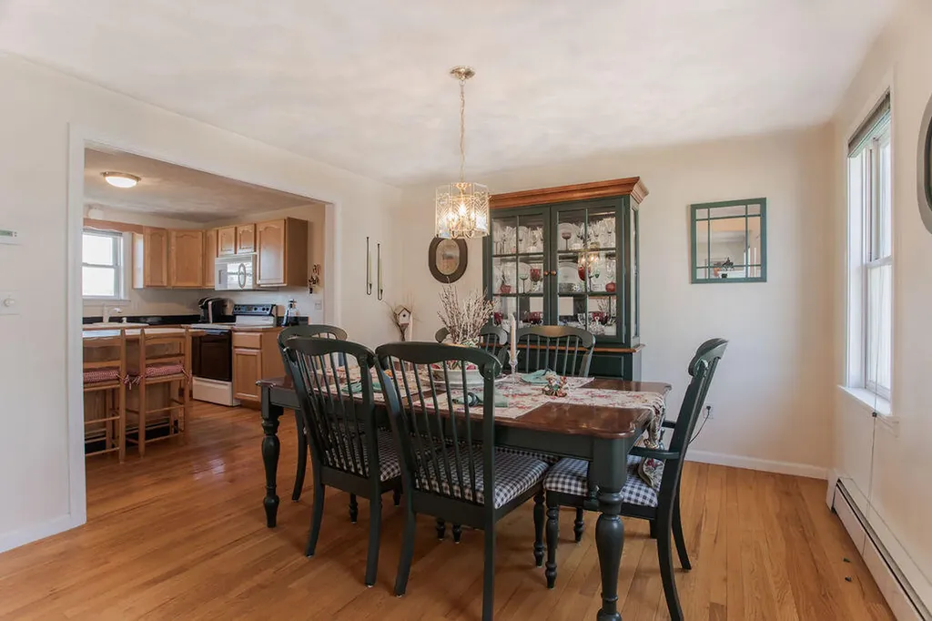 18 Greenacre Drive York ME 03909
