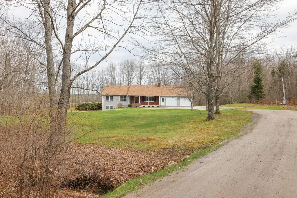 870 Beedle Road Richmond ME 04357