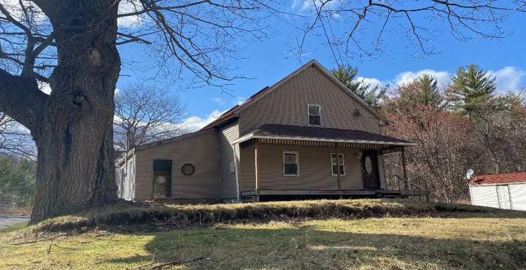 106 Bean Street Turner ME 04282