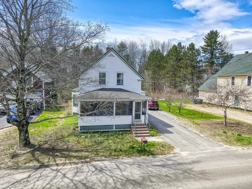825 Main Street Monmouth ME 04259