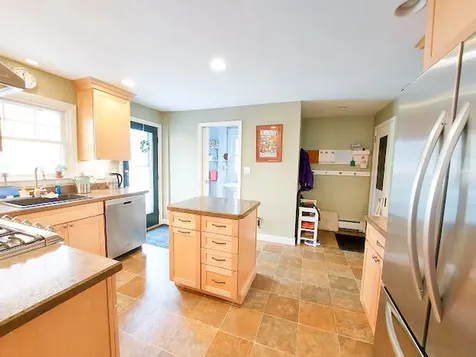 23 Chamberlain Avenue Portland ME 04101