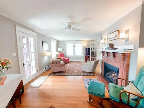 23 Chamberlain Avenue Portland ME 04101