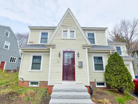 23 Chamberlain Avenue Portland ME 04101