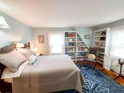 23 Chamberlain Avenue Portland ME 04101