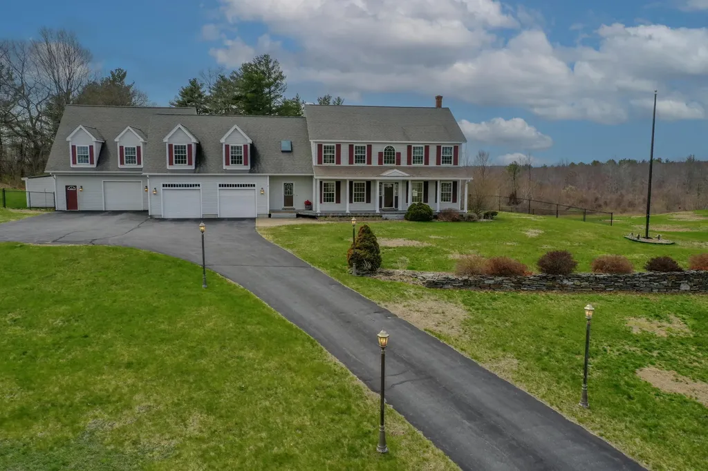 60 Vista Drive Auburn ME 04210