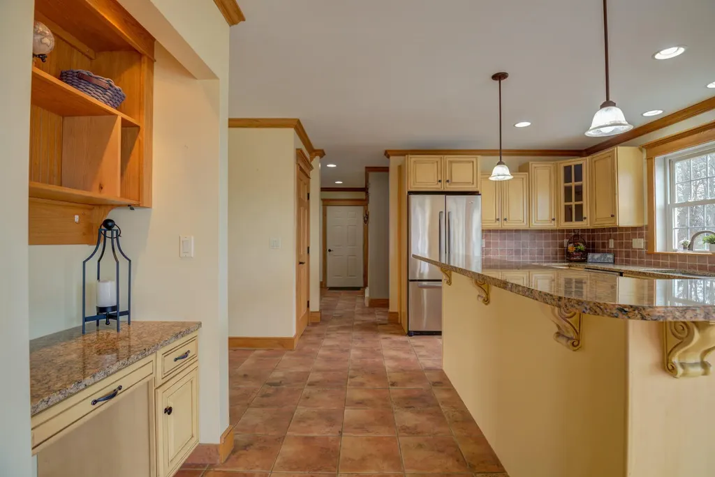 60 Vista Drive Auburn ME 04210