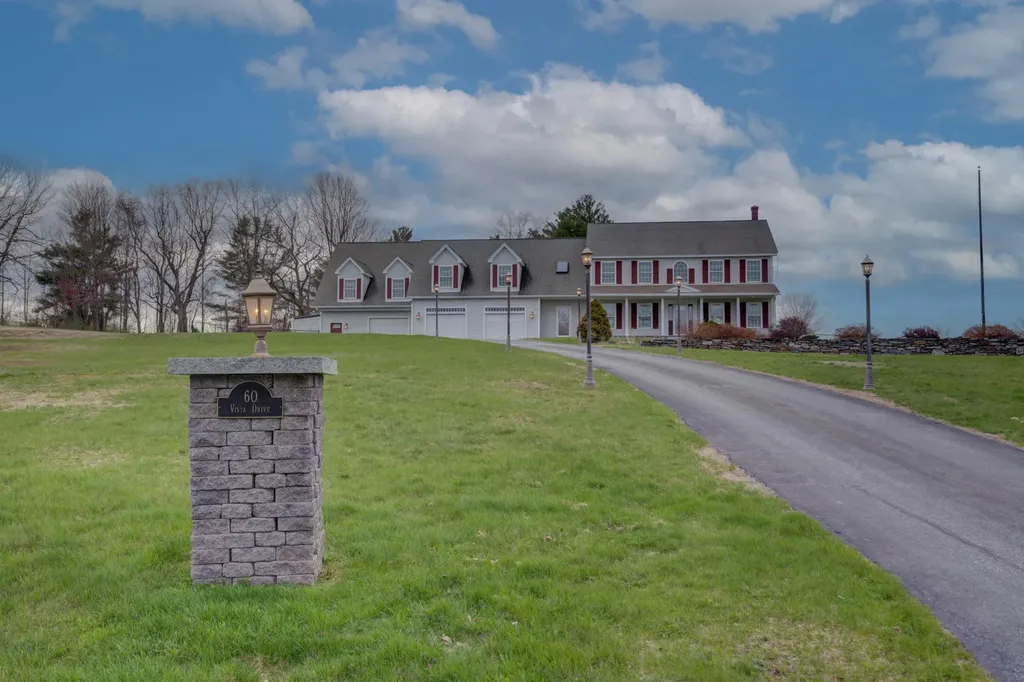 60 Vista Drive Auburn ME 04210