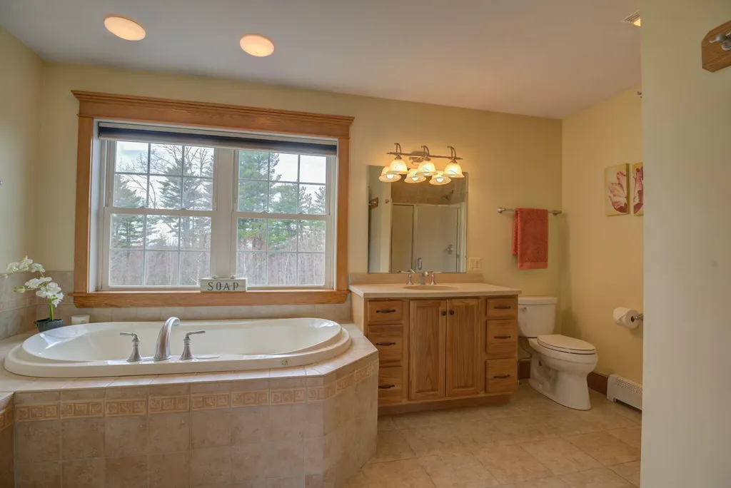 60 Vista Drive Auburn ME 04210