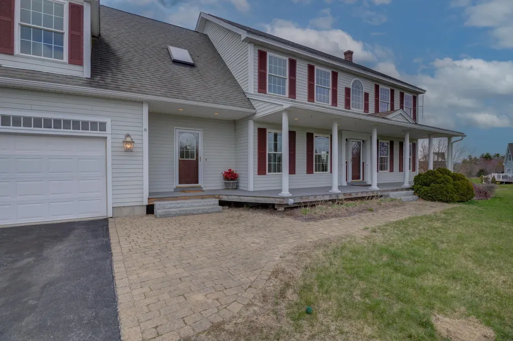 60 Vista Drive Auburn ME 04210