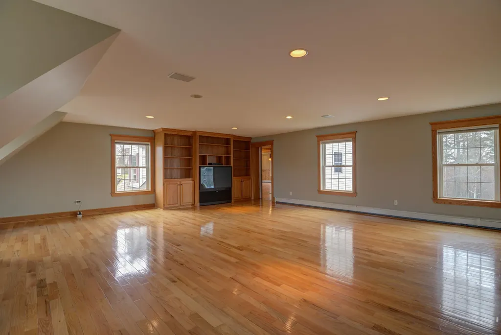 60 Vista Drive Auburn ME 04210