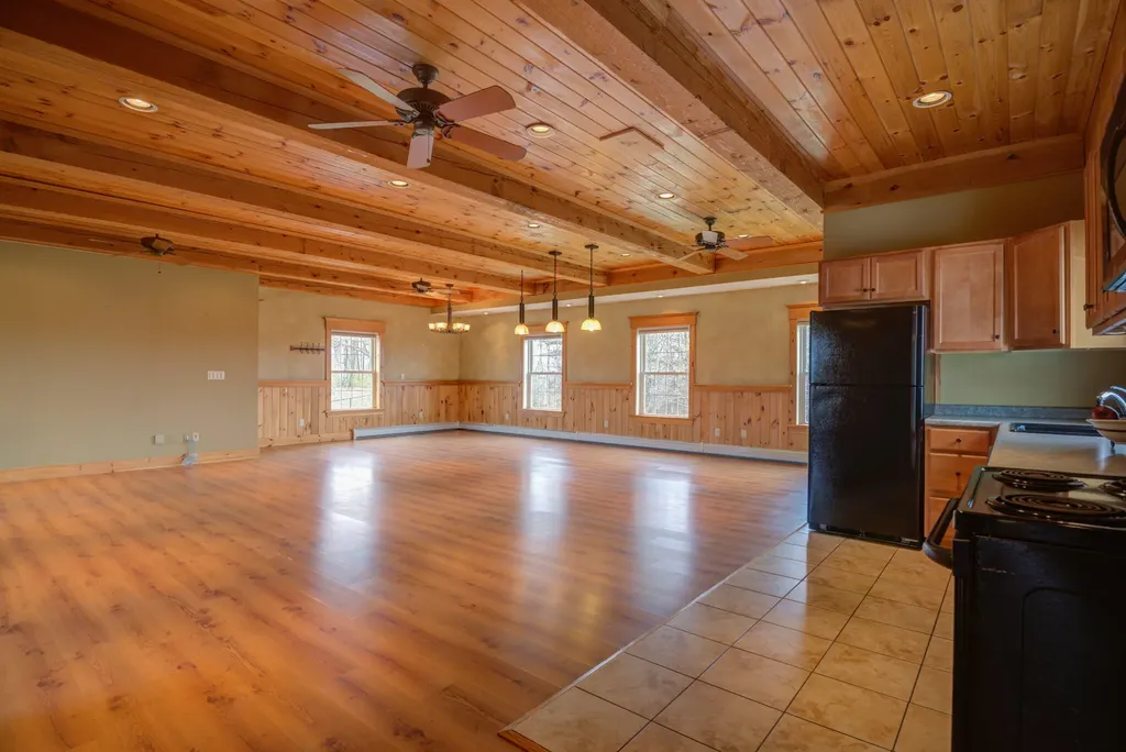60 Vista Drive Auburn ME 04210