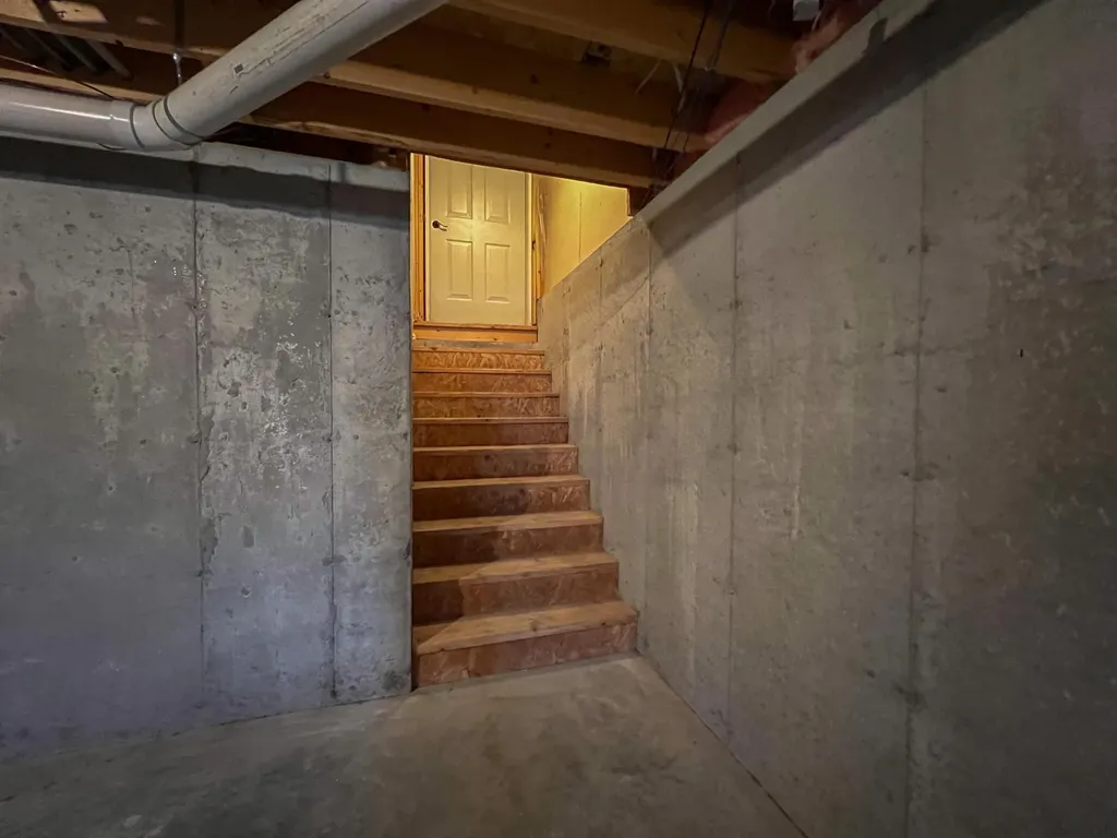 60 Vista Drive Auburn ME 04210