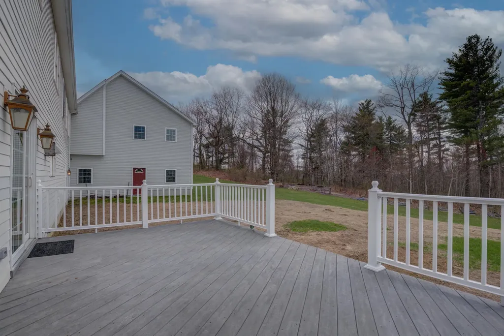 60 Vista Drive Auburn ME 04210