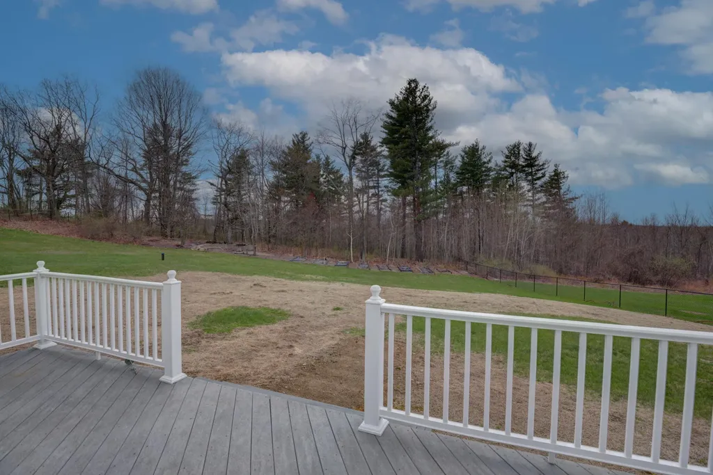 60 Vista Drive Auburn ME 04210