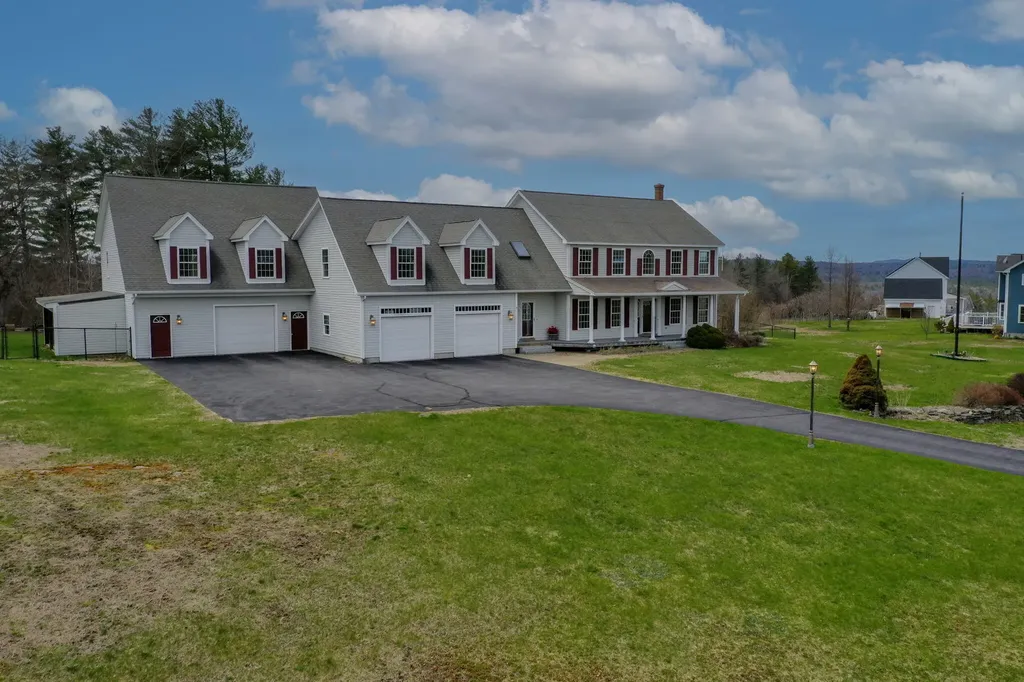 60 Vista Drive Auburn ME 04210