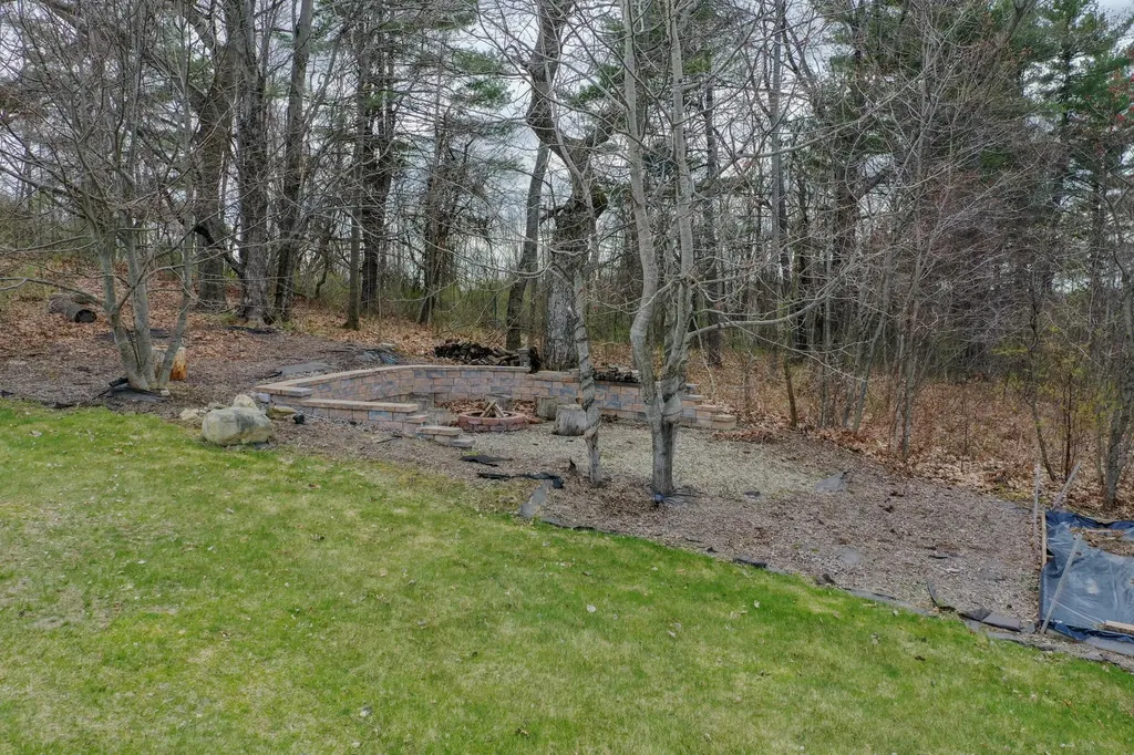 60 Vista Drive Auburn ME 04210