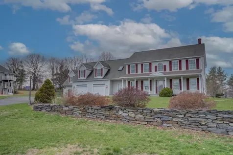 60 Vista Drive Auburn ME 04210