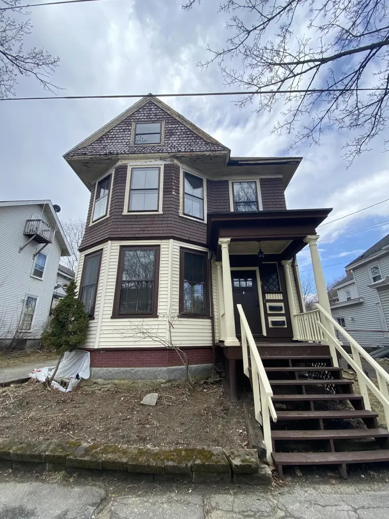 68 Grove Street Bangor ME 04401