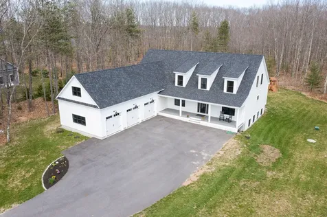 11 Mabry Lane Kennebunk ME 04043