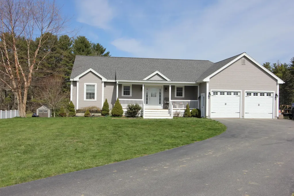 32 East Wind Drive Buxton ME 04093
