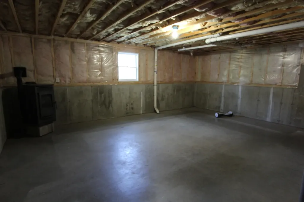 32 East Wind Drive Buxton ME 04093