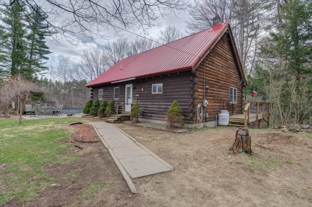 354 Darnit Road Buckfield ME 04220