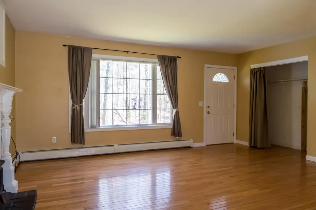 10 Evergreen Drive Freeport ME 04032