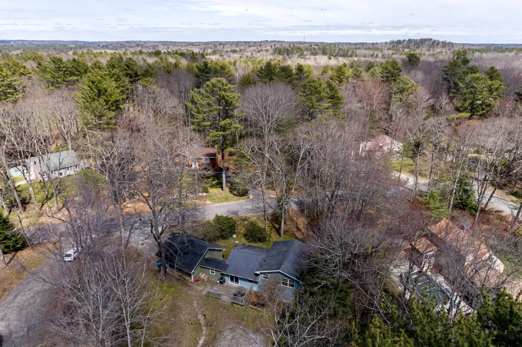 10 Evergreen Drive Freeport ME 04032