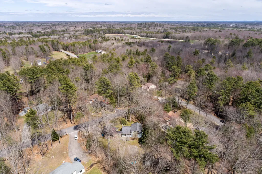 10 Evergreen Drive Freeport ME 04032