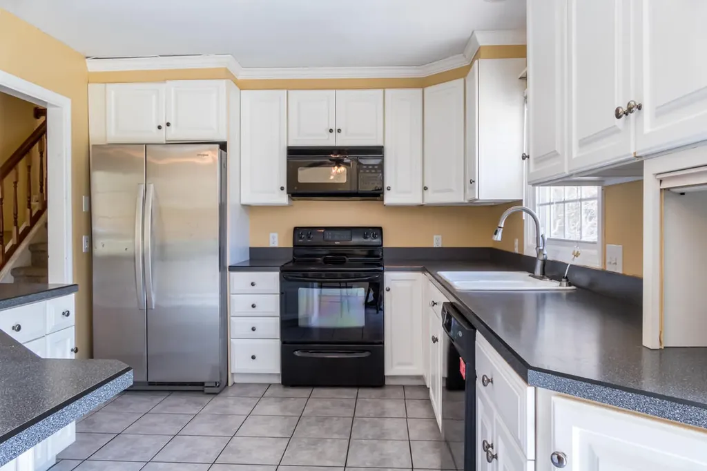 10 Evergreen Drive Freeport ME 04032