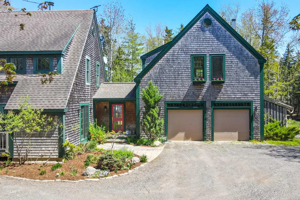 1523 Pripet Wood Lane Islesboro ME 04848